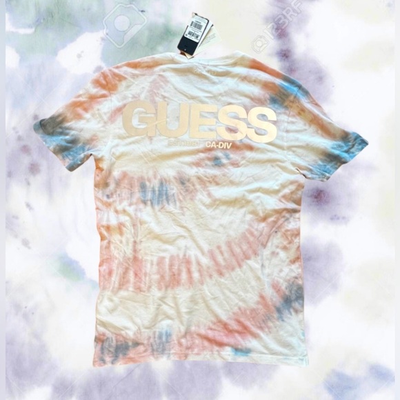 NWT GUESS ORGANIC COTTON TIE-DYE T-SHIRT.   Women’s size Medium Men’s size Small - Picture 4 of 5